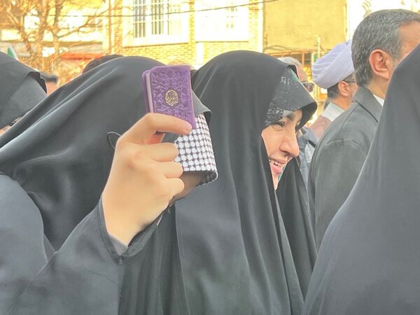 راهپیمایی محکومیت اغتشاشات و هتک حرمت به قرآن کریم و مساجد و تشییع شهدای امنیت در کرج