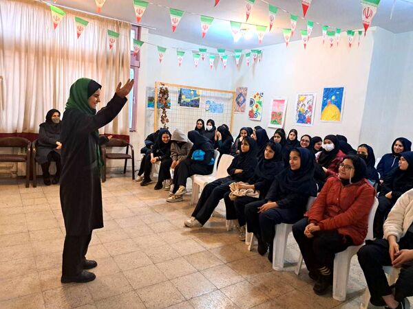 درخشش دوباره مدرسه دکتر باهنر در نمایشگاه ماها 