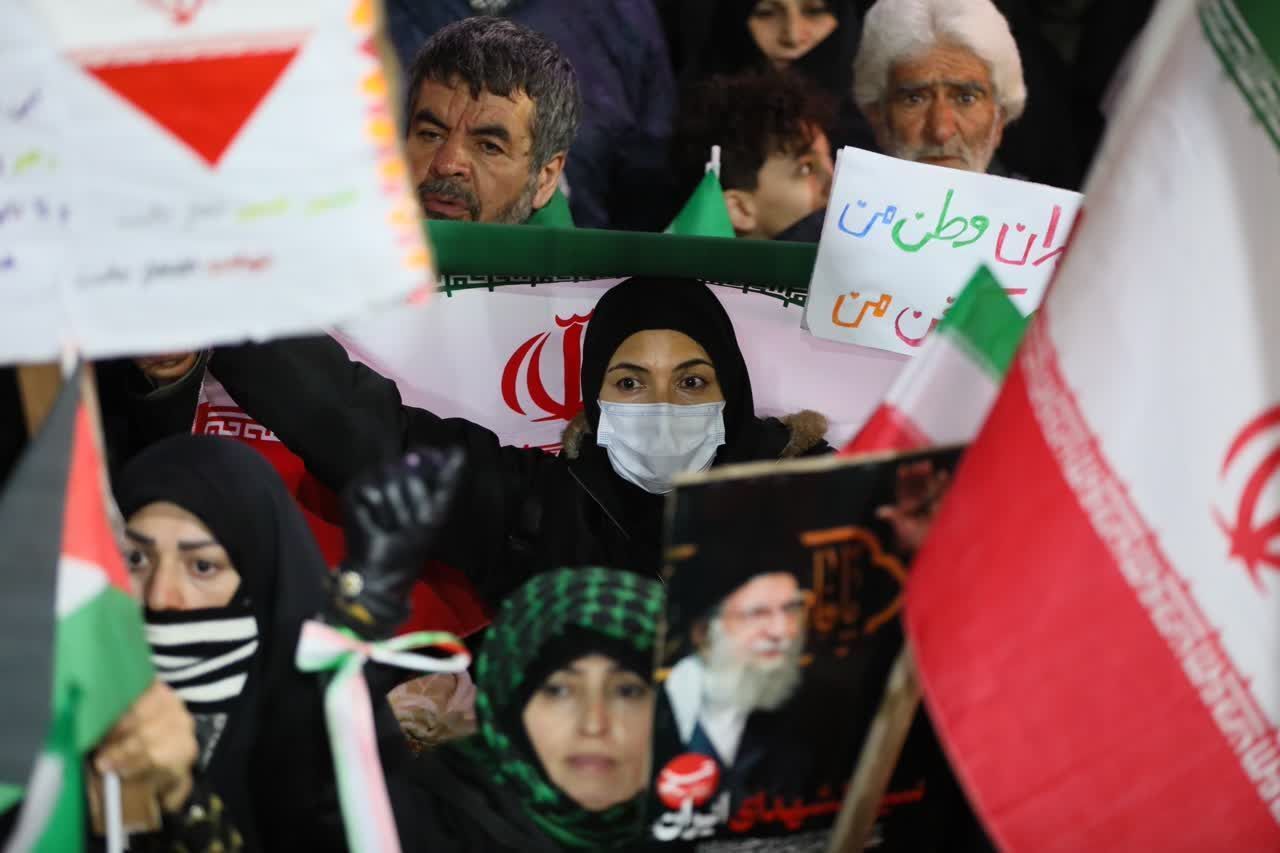 ندای رعدآسای «الله‌اکبر» در بزرگداشت یوم‌الله ۱۲ فروردین، در استان همدان