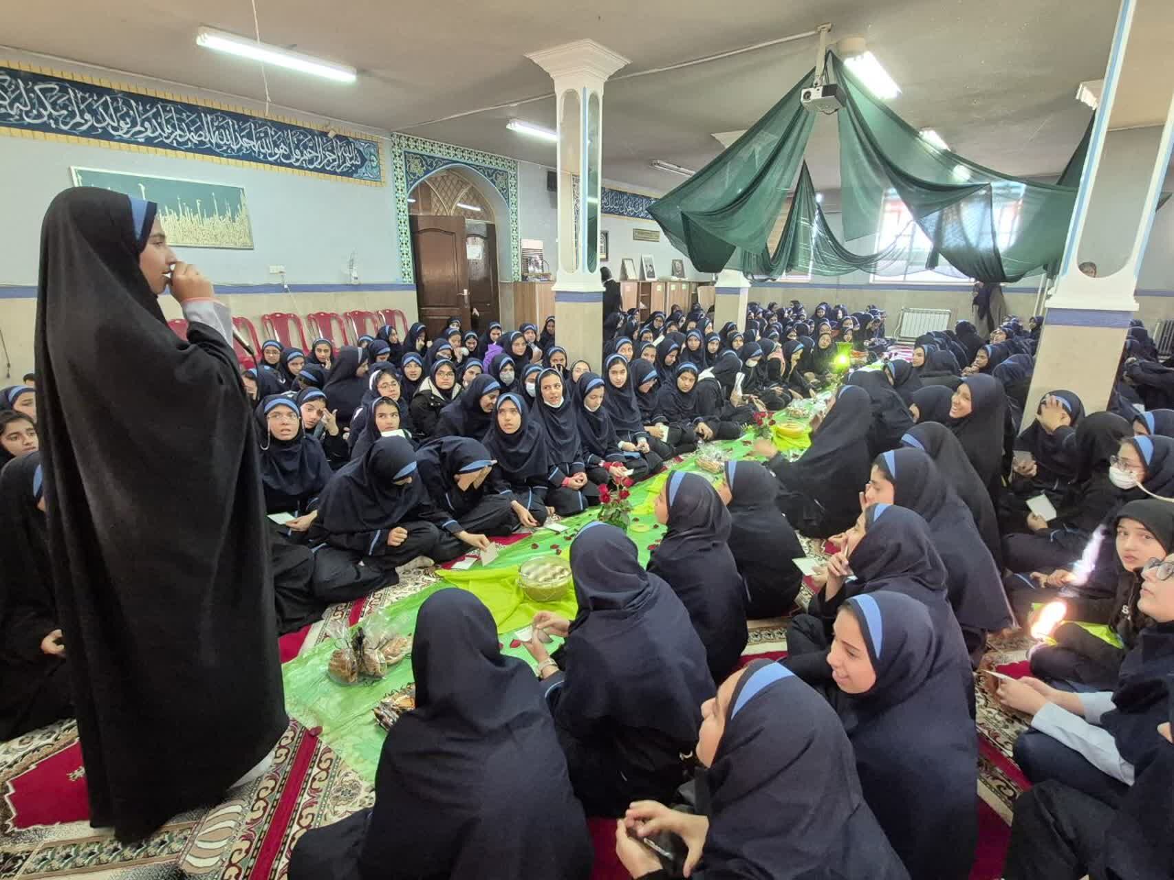 وقتی دبیرستان شهید همت بوی غربت حضرت مادر گرفت