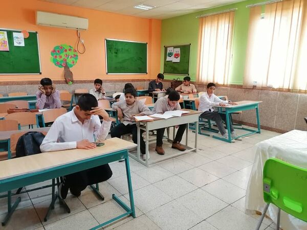 اعزام دانش‌‌آموزان سندرک به مسابقات استانی قرآن، عترت و نماز