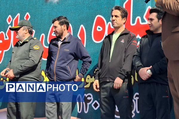  همایش بزرگ پیاده روی خانوادگی در نسیم‌شهر 