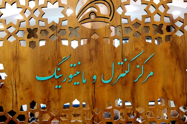 بازدید خبرنگاران از ایستگاهای اتوبوس شهری و حمل‌ونقل یزد