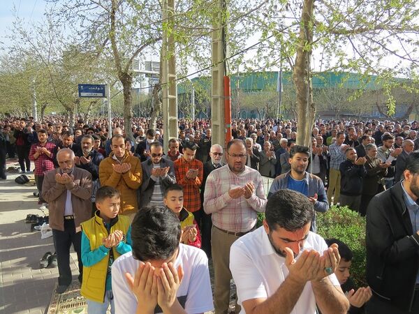 اقامه نماز عید فطر در شهرستان بجنورد 
