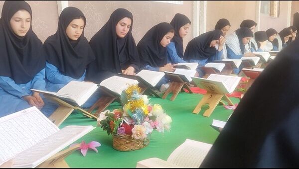 محفل انس با قرآن کریم در بخش‌های میمه و زرین آباد 