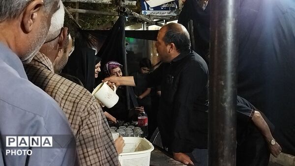 موکب شهدای روستای آهوان در صد و ششمین شب از اجتماعات مردمی 