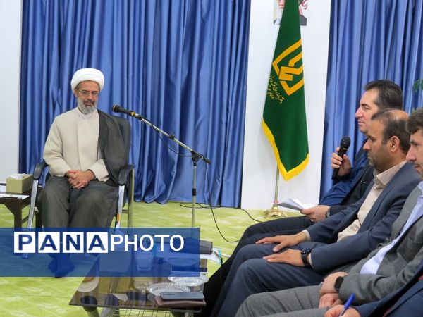 دیدار مدیرکل آموزش و پرورش و جمعی از همکاران با نماینده‌ ولی فقیه در استان خراسان شمالی