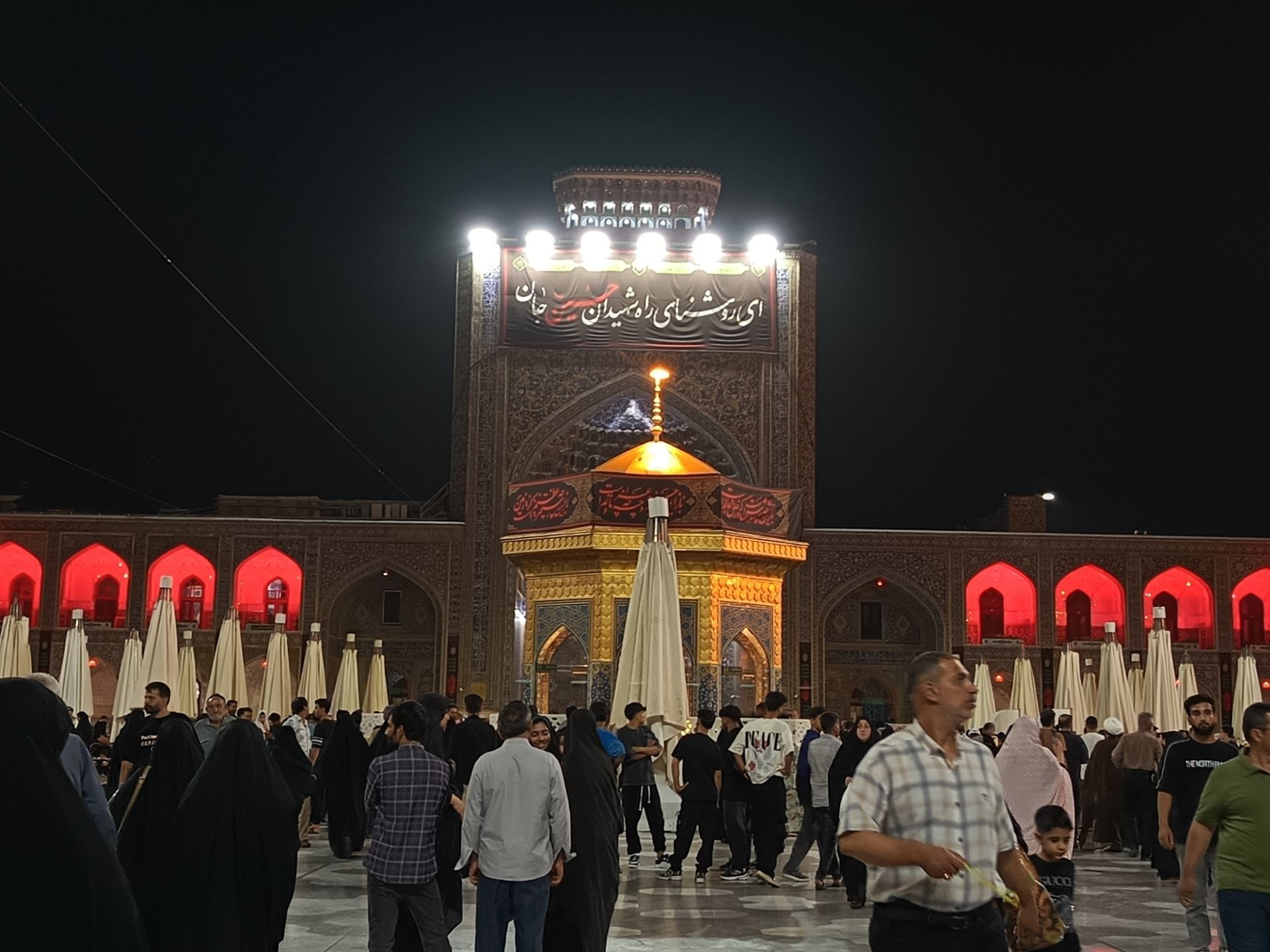مشهد الرضا با حس و حالی متفاوت