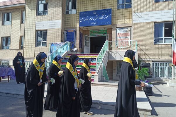 فرشتگان آسمانی و دهه کرامت