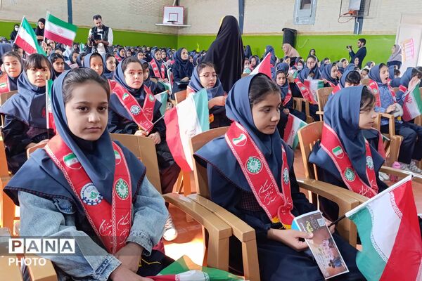 تقسیم مهربانی با شور عاطفه‌ها در مدارس خراسان شمالی