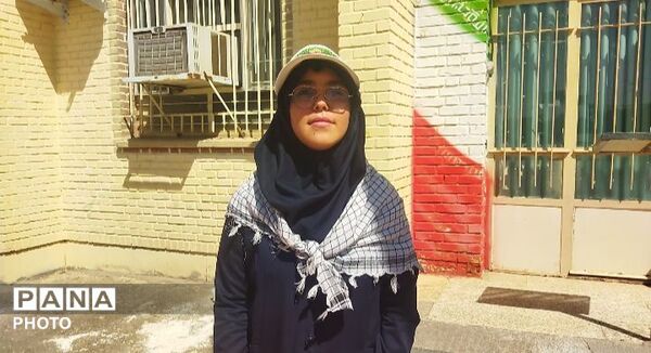 روایتگر جنگ در دبیرستان مجید دهنوی 