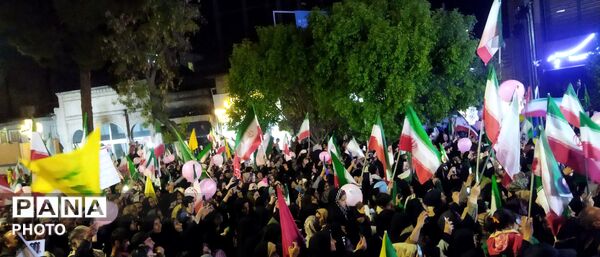 شب خاطره انگیز در مسجد جامع؛ پیوند آسمانی و جشن بزرگ دختران 