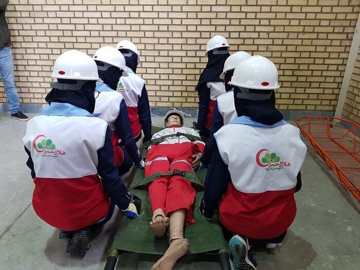 هلال احمر حس مسئولیت‌‌پذیری و همدلی را در دانش‌آموزان تقویت می‌کند