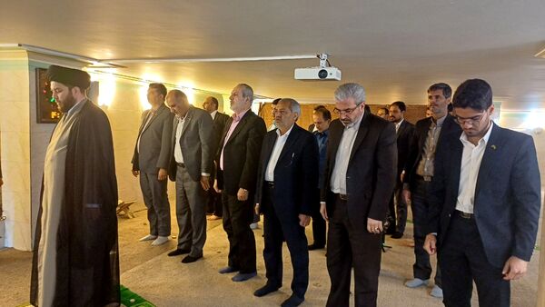دانش‌آموزان در مسیر ساخت ایران