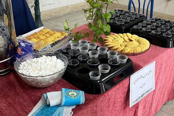 برپایی نمایشگاه هنرهای دست‌ساز در مدرسه فرهنگ قرچک