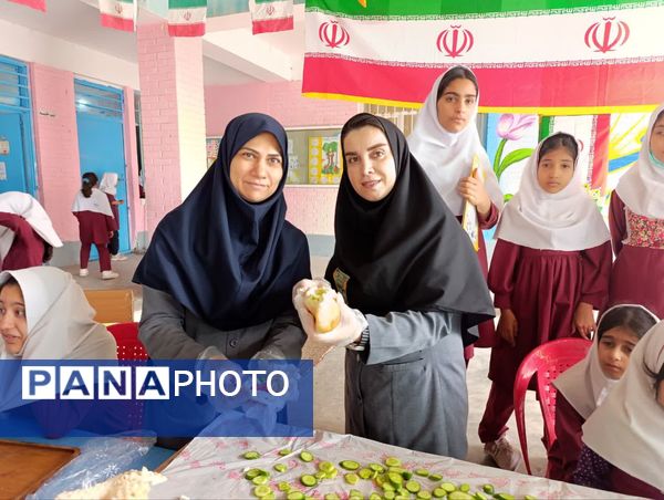 مراسم «صبحانه سالم»  در دبستان دخترانه شهید ابراهیم تنیده بندرعباس