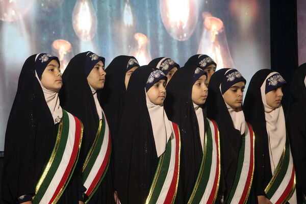 مراسم تقدیر از نخبه قرآنی دانشگاه فرهنگیان یزد 