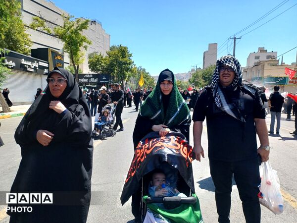 حال و هوای مشهد ساعاتی پیش از تشییع پیکر رهبر شهید انقلاب