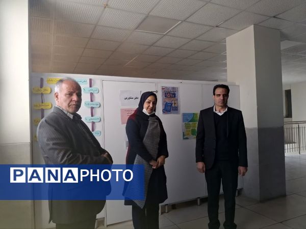 بازدید رئیس آموزش‌ و پرورش ناحیه ۲ از دبیرستان رحمت آیین یک