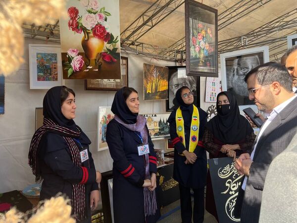 برگزاری مراسم هفته پژوهش در آموزشگاه فرزانگان هیأت امنای ملارد