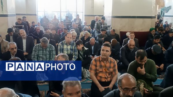 نماز جمعه در آخرین جمعه ماه رمضان در نیشابور 