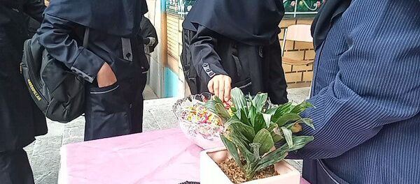 آیین بازگشایی مدارس و استقبال از دانش آموزان در دبیرستان میرزا جعفر سروقد ناحیه یک مشهد