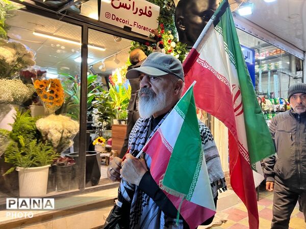 حضور باشکوه مردم کرج در شب بیست و هفتم