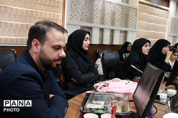 نشست برخط هفته سلامت با تأکید بر ارتقای سلامت دانش‌آموزان