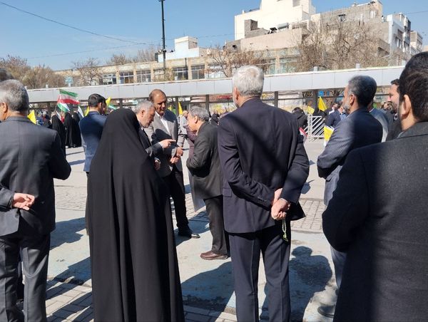 حضور مسولان آموزش و پرورش خراسان رضوی در راهپیمایی روز قدس