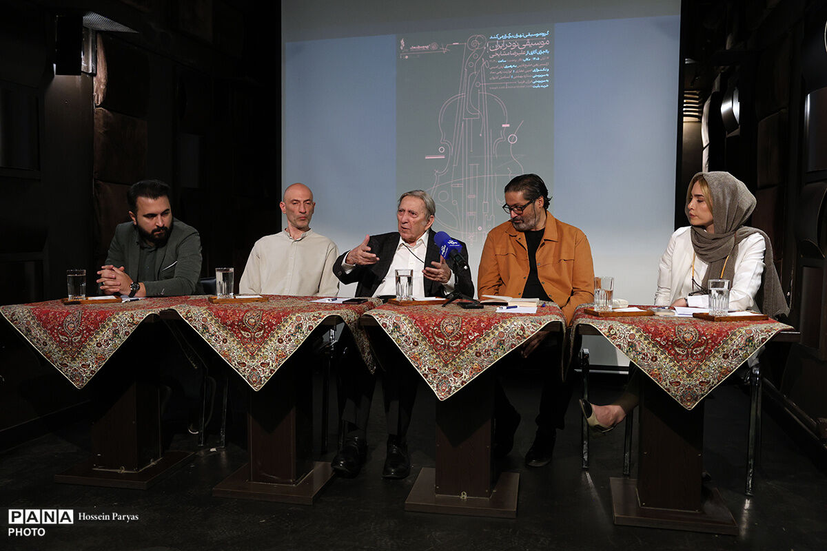 مشایخی: موسیقی نو در ایران نیازمند فرصت شنیده‌شدن است