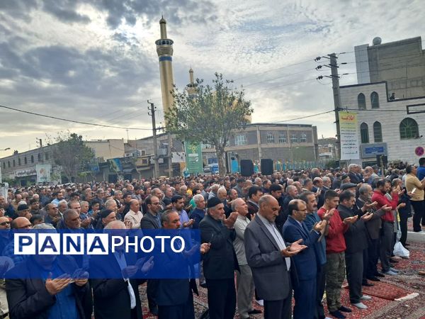 نماز عید فطر در مصلی شهرستان قدس