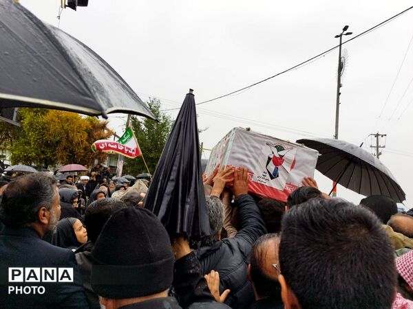 تشییع پیکر مطهر شهید مدافع امنیت در زاهدشهر