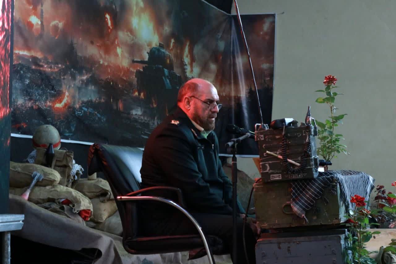 راه شهدا مسیر هدایت جامعه است