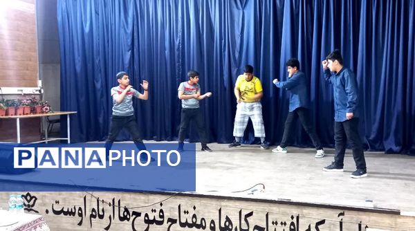 قطار داوری آثار چهل و سومین جشنواره فرهنگی هنری آموزش و پرورش ناحیه ۳ به ایستگاه پایانی رسید