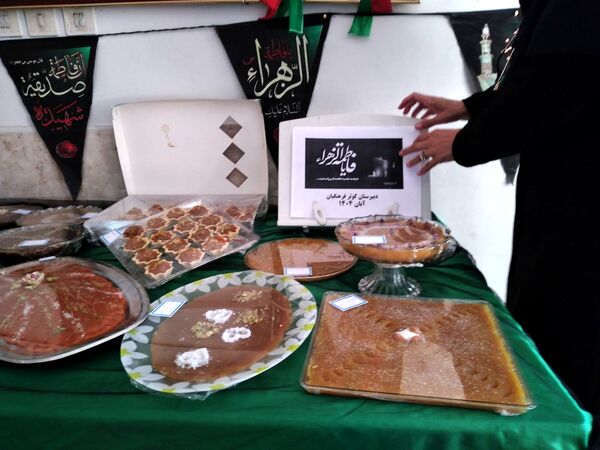 سوگواره حلوا و خرما به مناسبت دهه فاطمیه