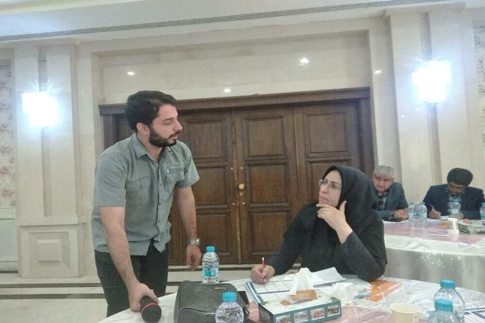 دوره و کارگاه تعاملی مربی، راهبر نسل جدید در مشهد
