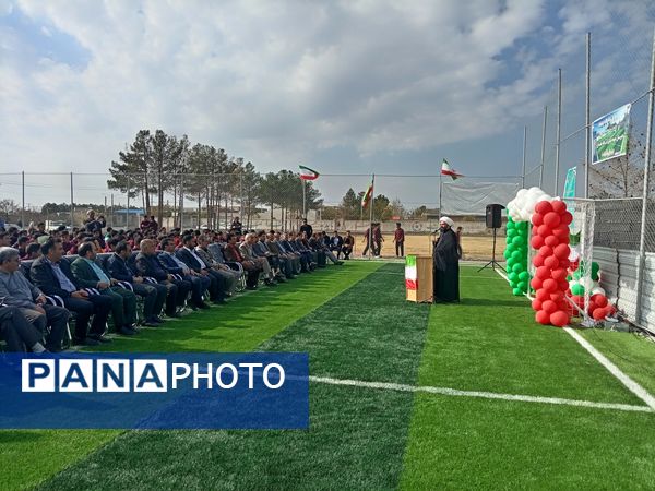 افتتاح چمن مصنوعی سردار سلیمانی (شهدای خدمت) دبیرستان نمونه آیت‌الله خامنه‌ای کاشمر‌‌