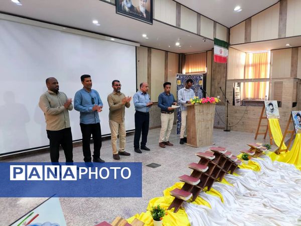 اعزام دانش‌‌آموزان سندرک به مسابقات استانی قرآن، عترت و نماز