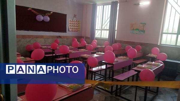 جشن شکوفه ها در دبستان نیایش 