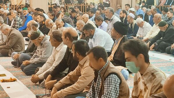 نماز جمعه در حرم مطهر امامزاده جعفر بن موسی الکاظم (ع) پیشوا 