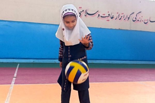 مسابقه ورزشی «مادر دختری » طرح شهید خرازی در قرچک