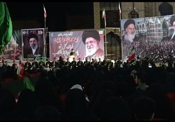 حضور باشکوه مردم زارچ در سوگواری رهبر شهید و شهدای مدرسه میناب