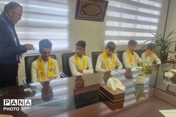 تجلیل از پیشتازان فعال؛ تجلی روح مشارکت در سالروز تأسیس سازمان دانش آموزی 