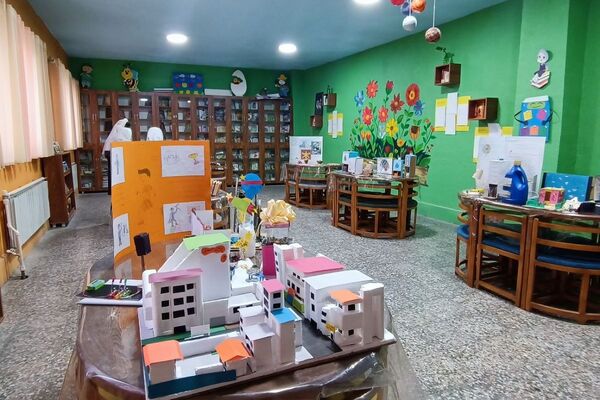 هفته پژوهش فرصتی برای شکوفایی استعدادهای علمی دانش‌آموزان مدرسه شهید باهنر