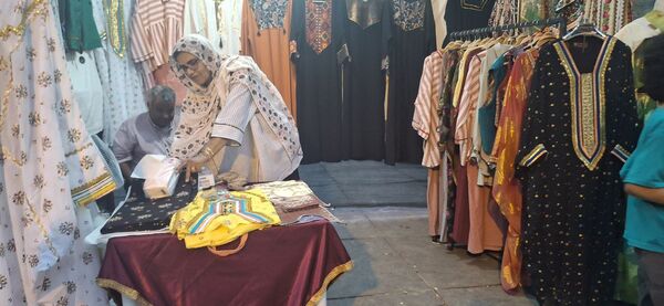 جشنواره‌‌ انبه و یاسمین گل شهرستان میناب