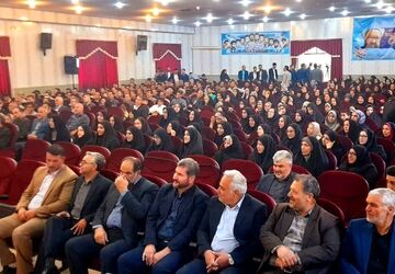 مراسم بزرگداشت مقام معلم در کمیجان برگزار شد