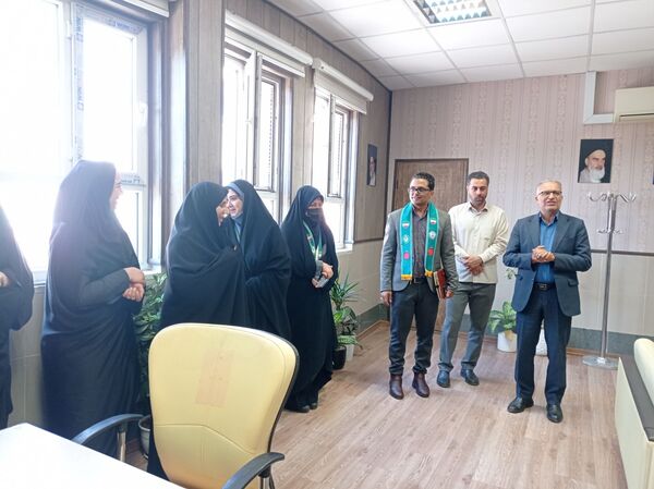دیدار دانش‌آموزان مدرسه مهندس رحمانی فرد با مسولین اداره ناحیه یک مشهد مقدس 