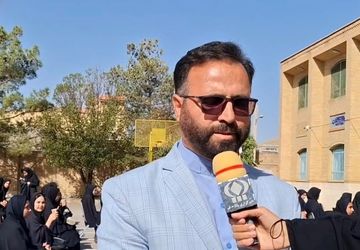 آغاز سال تحصیلی در دبیرستان حضرت فاطمه زهرا(س) کهک با حال و هوای مقاومت 