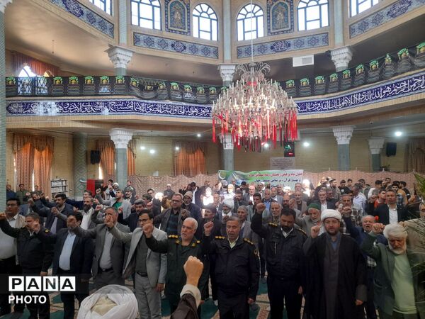 غبارروبی و عطرافشانی مزار شهدای شهر باخرز