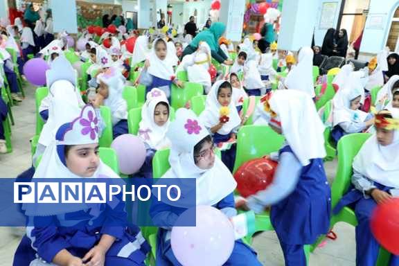 آغاز فصل شکوفه ها در بندرعباس 